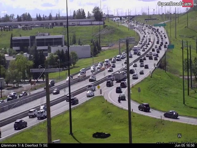 Glenmore Trail / Deerfoot Trail SE