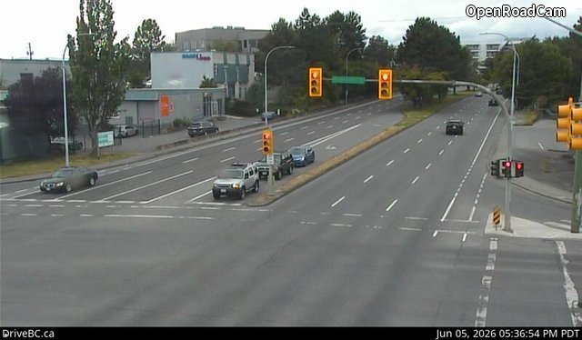 Hwy 17 at Cloverdale Avenue - N