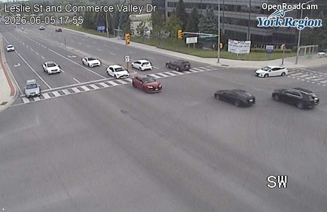 Leslie St and Commerce Valley Dr