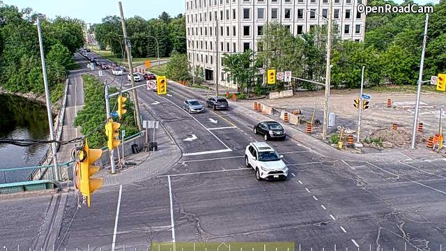 Bank & Riverside (North)