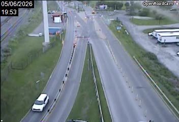 Route 112 (direction ouest) à la hauteur du pont Victoria (côté Montréal)