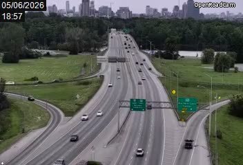 Aut. 50 (direction ouest) à la hauteur du pont des Draveurs (côté Gatineau)