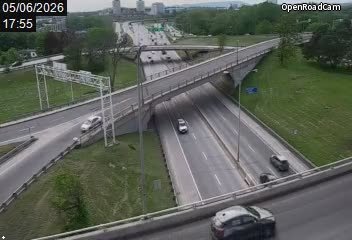 Aut. 5 (direction nord) à la hauteur du pont Cartier-MacDonald (côté Hull)