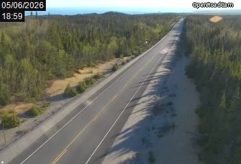 Route 138 à la hauteur de Rivière-au-Tonnerre (km 1102)