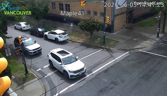 Maple St and W 41st Ave - South