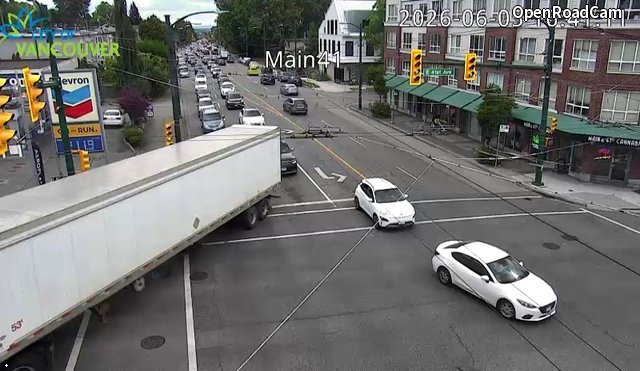 Main St and E 41st Ave - South